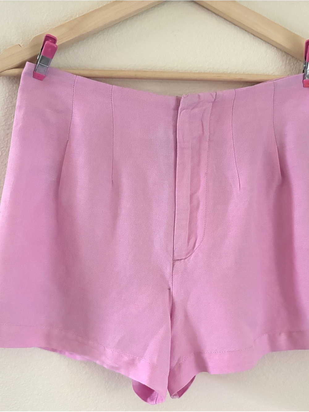 Forever 21 High-Waist Pink Women's Shorts
Size 6